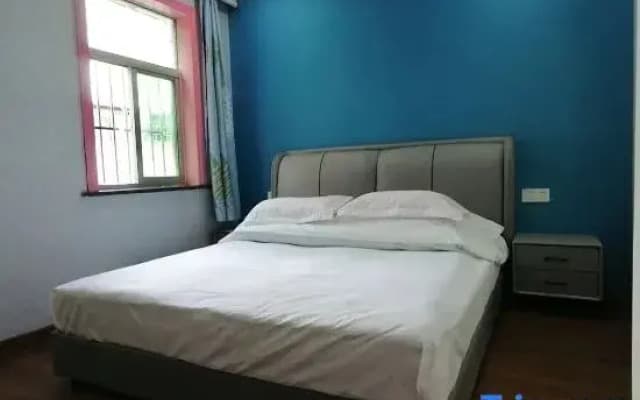 Qiweima Homestay (Xuancheng High-Speed Railway Station Guogou Plaza)
