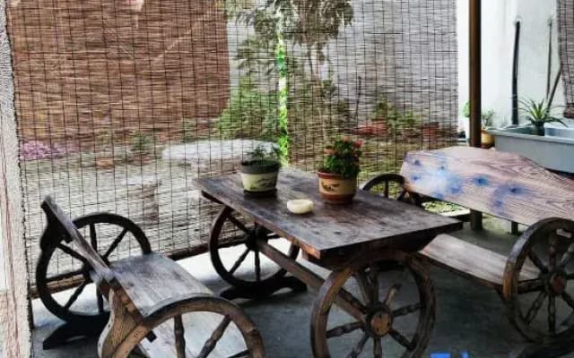 Zhuji Wuxie Chunweigé Homestay