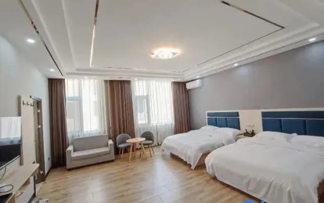 Qujing Jingxuan Hotel