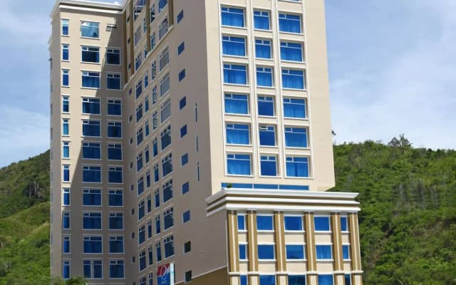 Glamour Hotel Nha Trang