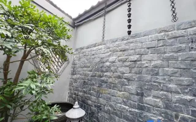 Southern Pavilion Courtyard