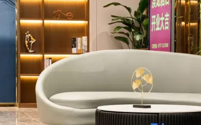Aolong Hotel