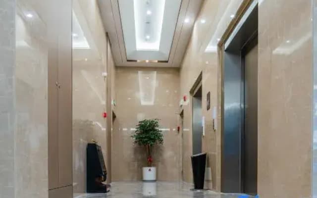 Yeste International Hotel (Xiamen Haicang Maqing Road)