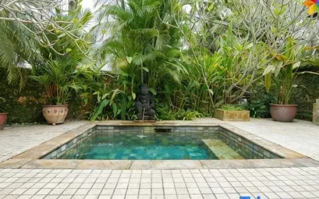 30P Luxurious Balinese Villa