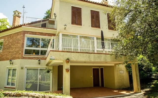 Linda Casa De 3 Quartos Em Condominio Exclusivo De Gramado