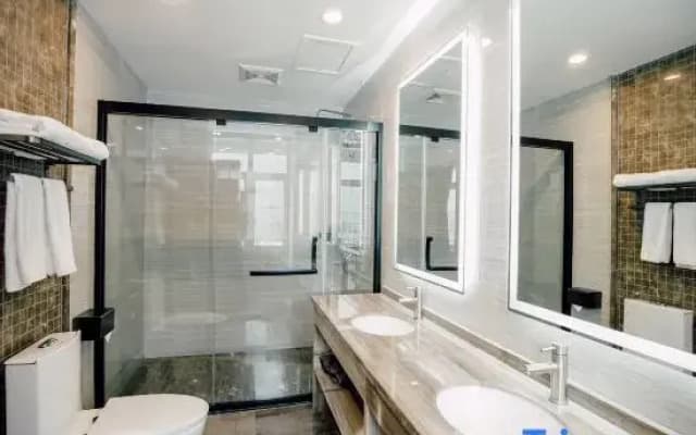 Xining Golden Altitude 2200 Qinghai-Tibet Plateau Wellness Center