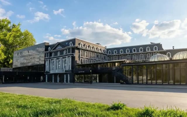 Отель Курортно - развлекательный комплекс Внуково Вилладж (Vnukovo Village)