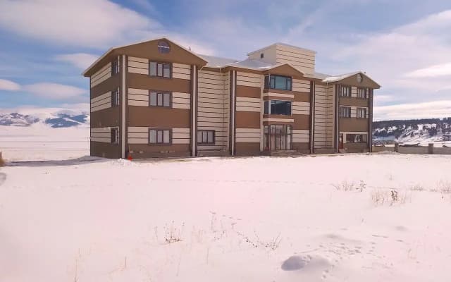 Отель Metinoğlu Pansiyon (Chalet Khione) Sarıkamış