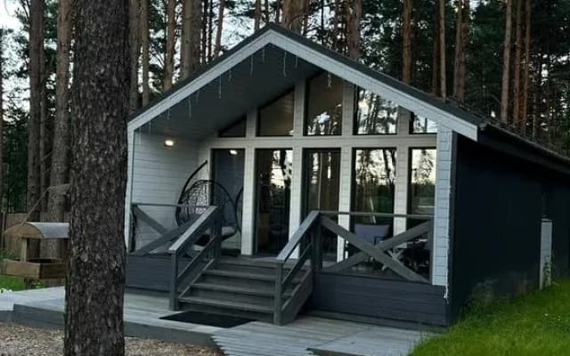 Частный дом загородный отдельно-стоящий в хвойном лесном массиве