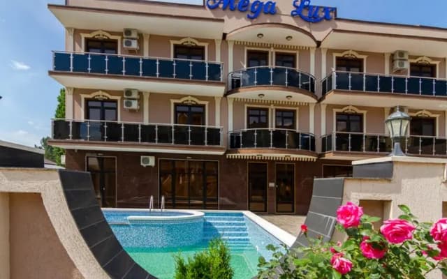 Hotel Mega Lyuks