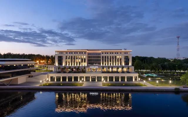 Отель Waldorf Astoria Minsk