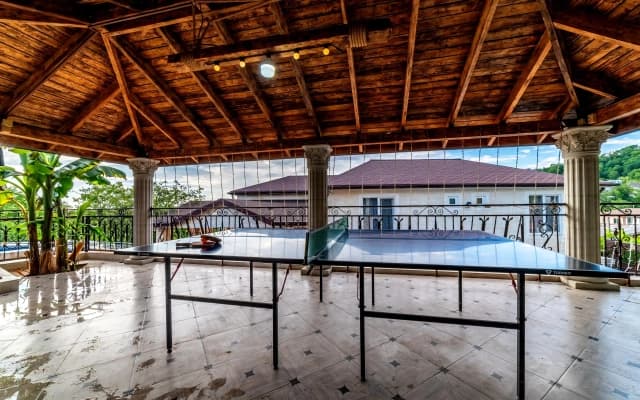 Вилла Morskoy Resort с бассейном и сауной в центре Сочи