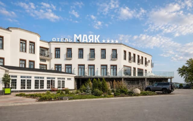 Апарт-отель МАЯК