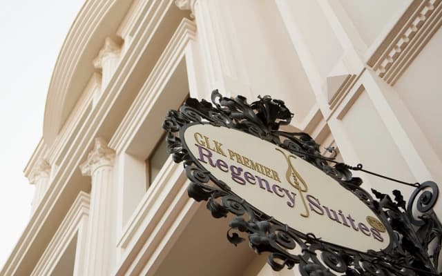Отель Glk Premier Regency Suites & Spa