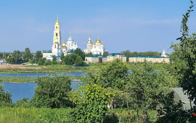Гостевой дом с видом на монастырь Никольская слобода