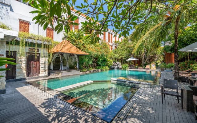 Отель Adi Dharma Hotel Legian