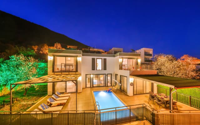 Alpanos Villa (Sarıca Pansiyon)