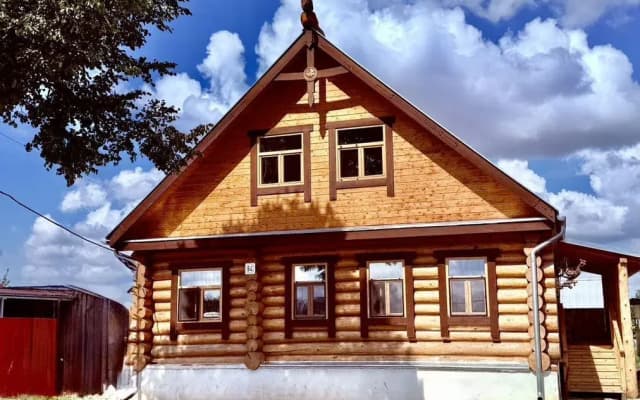 Частный дом Изба на бeрегу реки