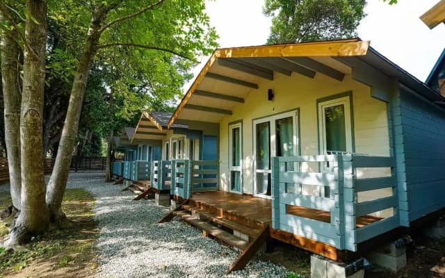 Мини-отель "БроНау Forest House"