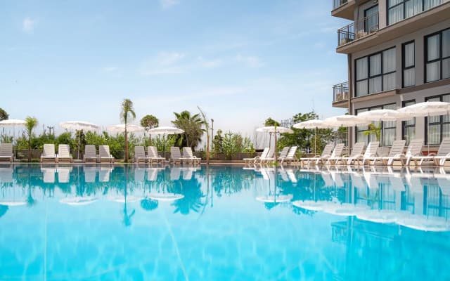 Laristone Suite Spa Hotel