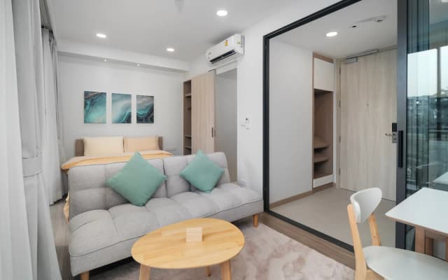 Апарт-отель Skypark Aurora in Laguna by Banyan Living