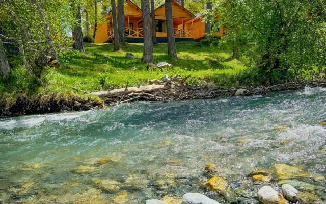 Шале Хвоя двухкомнатное с видом на реку