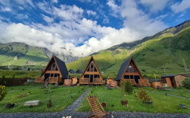 Шале Kazbegi Spa Resort Cottages