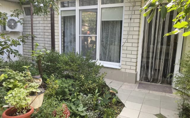 Частный дом 068 2-х комнатный с кухней-гостиной в центре Геленджика