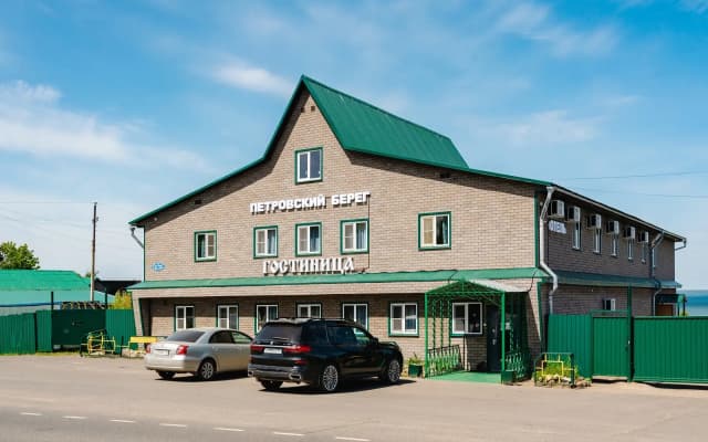 Отель Петровский берег