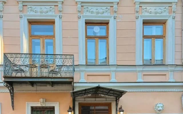 Отель ARTS HOTEL BY SQUARE
