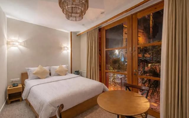 Отель Palm Tbilisi Boutique Hotel