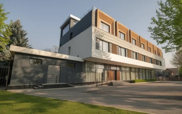 Отель Auris Hotel