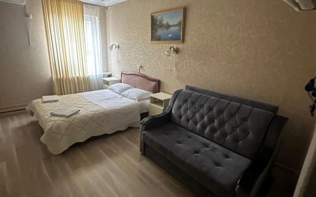 Отель Изумруд