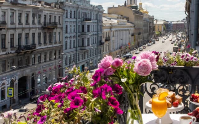 Отель Астон