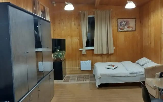 Гостевой дом Уютный домик в дворцовом селе Остров