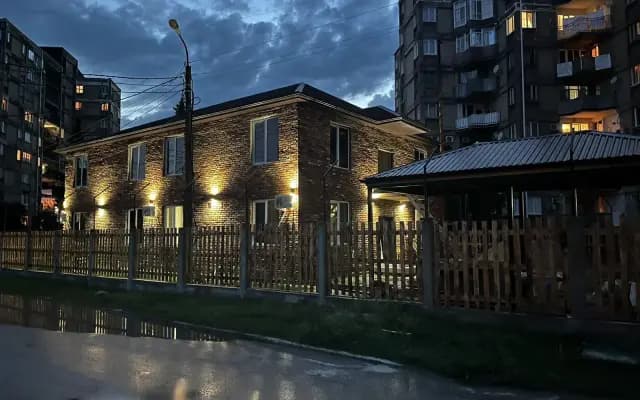 Отель Адель