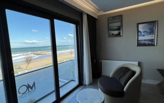 MQ Hotel Suites & SPA