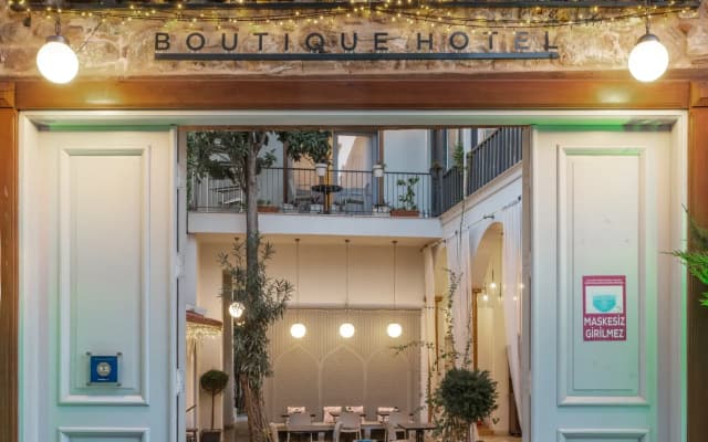 Delight Deluxe Boutique Hotel