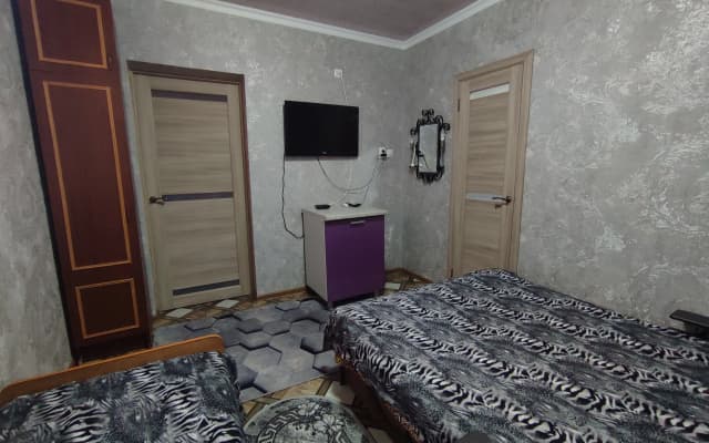 Частный дом в станице Должанская
