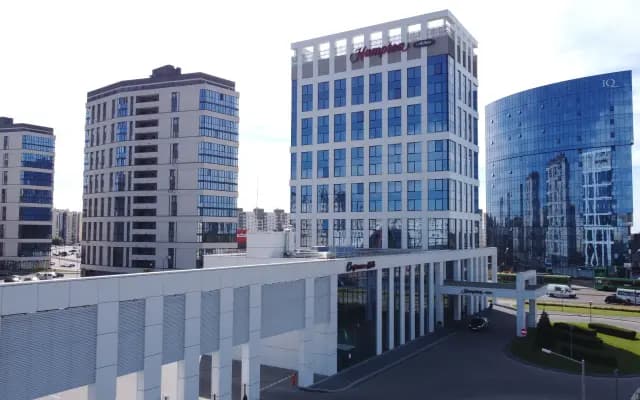 Отель Hampton by Hilton Brest