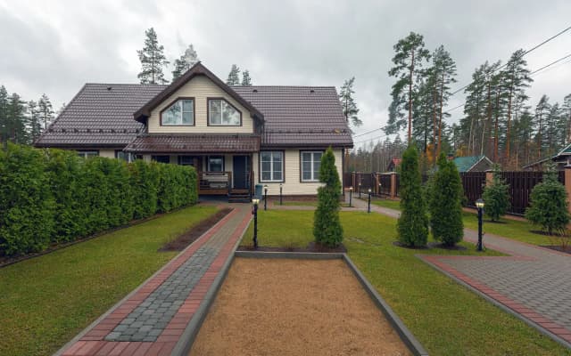 Частный дом WhiteyHouse половина 2