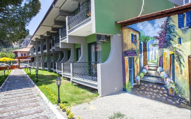 Smyrna Hotel