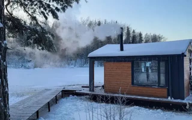 Гостевой дом на воде,хаусбот на р.Вуокса, карельский перешеек