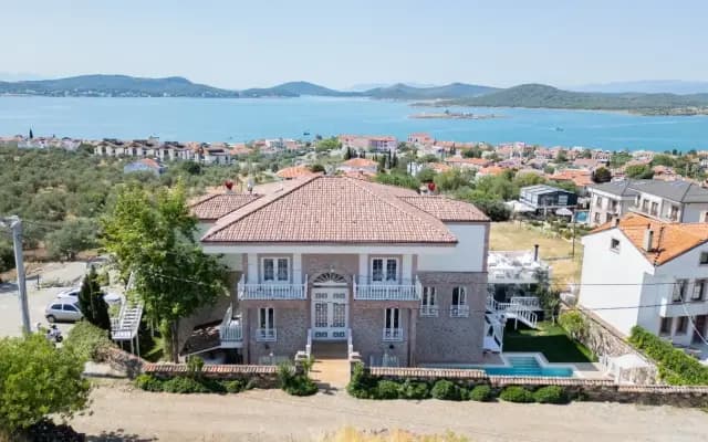 Cunda Piano Otel (+13 Adult Only)