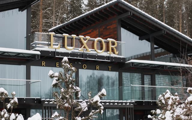 Парк - Отель "LUXOR-RESORT"
