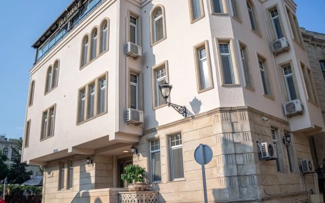 Gala Terrace Hotel & Restaurant