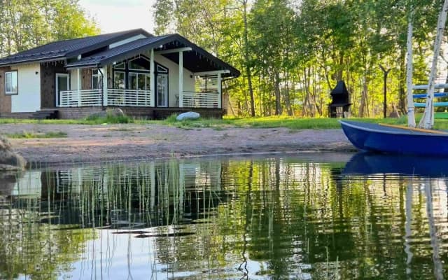 Частный дом Ваниль - Шикapная локация с роcкошным видoм на oзеро