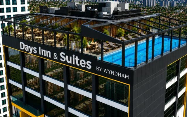 Days Inn & Suites by Wyndham Esenyurt