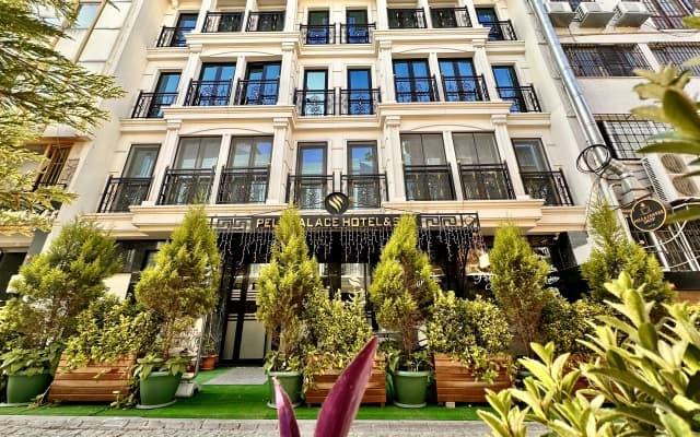 Отель Pell Palace Hotel & Spa