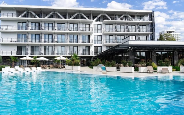Отель Riviera Hotel